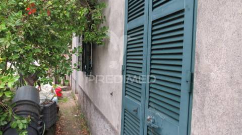 Moradia t3 habitavel precisando alguns melhoramentos com 610m2 de terreno no rosário s. vicente
