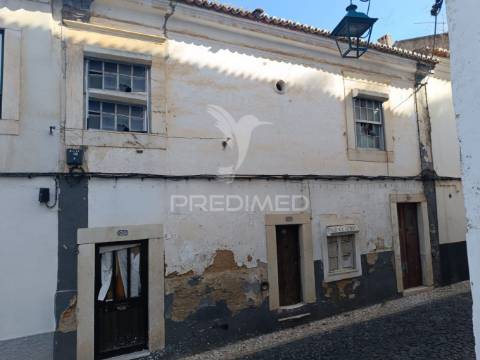 Invista no coração de estremoz — alentejo, portugal!