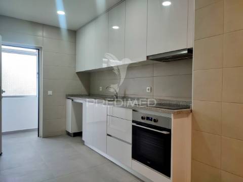 Apartamento t3 junto à câmara de gaia - arrendamento