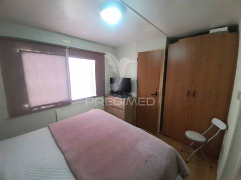 Mobil home t3 com deck, mobilada e equipada, pinhal novo.