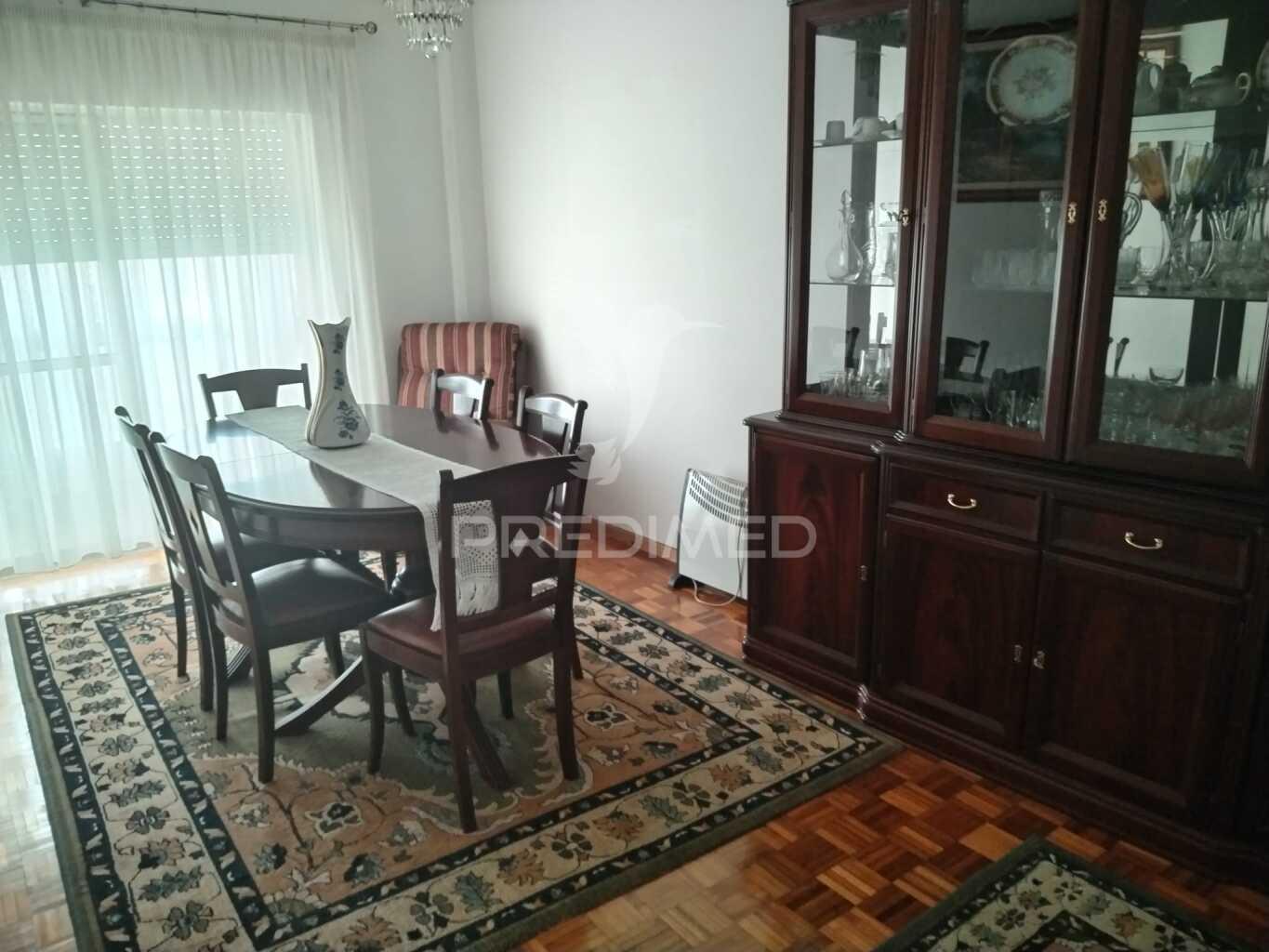 Apartamento t3 com garagem em agualva, cacem