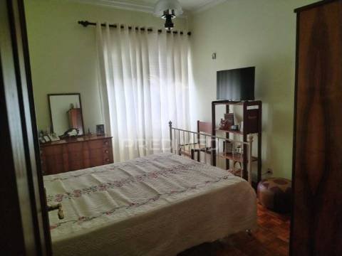 Apartamento t3 com garagem em agualva, cacem