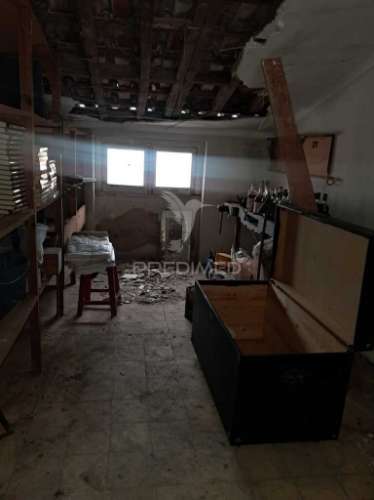 ? t2 com varanda, marquise e terraço comum – cacém