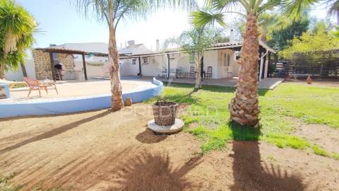Casa de campo com t3 + t2 + mobilom luz tavira