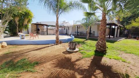 Casa de campo com t3 + t2 + mobilom luz tavira
