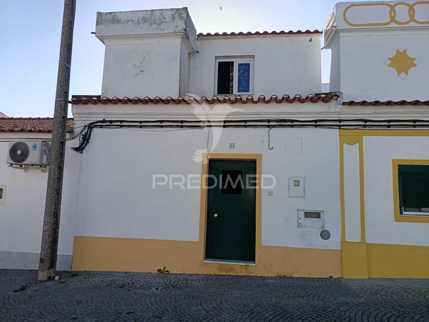 Moradia t3 com quintal e churrasqueira em são vicente – elvas
