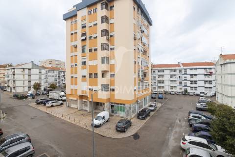 Apartamento t2 remodelado nas paivas