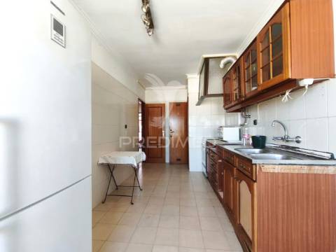 Apartamento t2 | amadora | mina de água