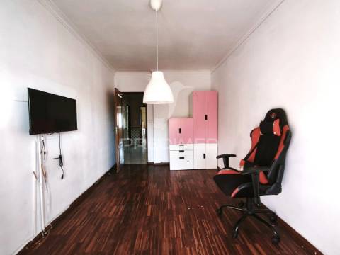 Apartamento t2 | amadora | mina de água