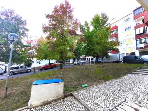 Apartamento t2 | amadora | mina de água