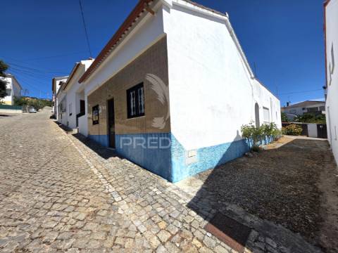 Moradia t2, mira de aire, porto de mós