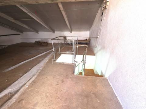 Moradia t2, mira de aire, porto de mós