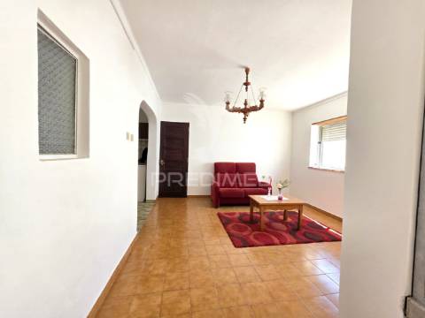 Moradia t2, mira de aire, porto de mós