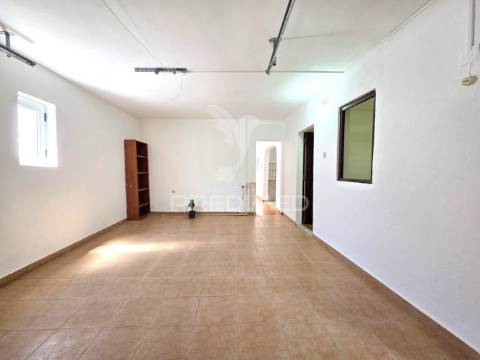 Moradia t2, mira de aire, porto de mós
