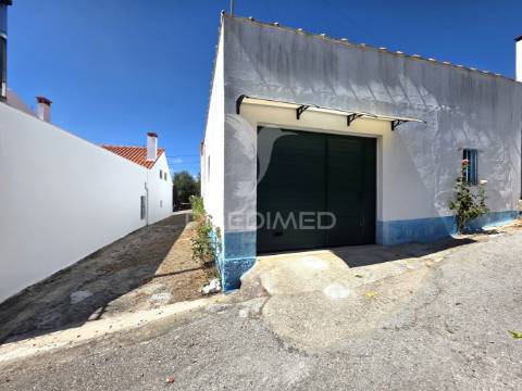 Moradia t2, mira de aire, porto de mós
