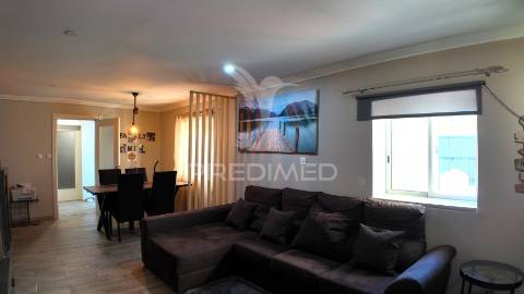 Moradia t3 com quintal e piscina em entradas