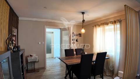 Moradia t3 com quintal e piscina em entradas