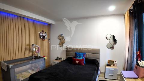 Moradia t3 com quintal e piscina em entradas