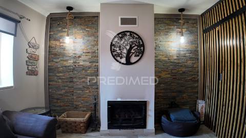Moradia t3 com quintal e piscina em entradas