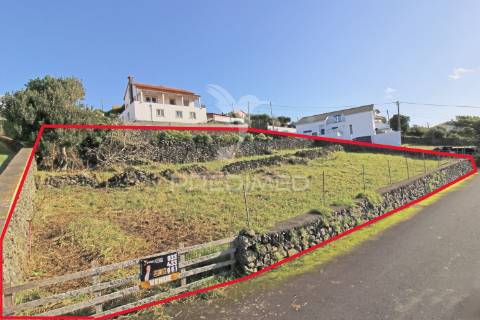 Terreno para construção – feteira, lugar da serretinha (1452 m²)