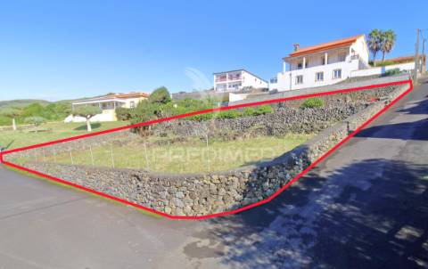 Terreno para construção – feteira, lugar da serretinha (1452 m²)