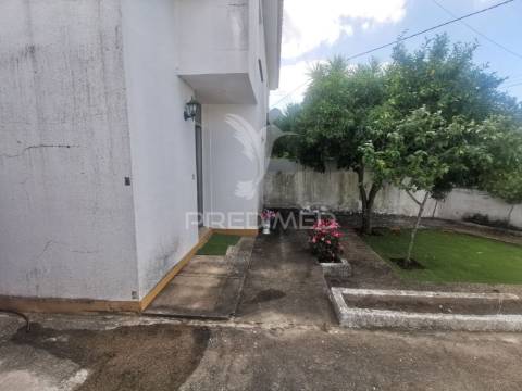 Moradia t3 em banda