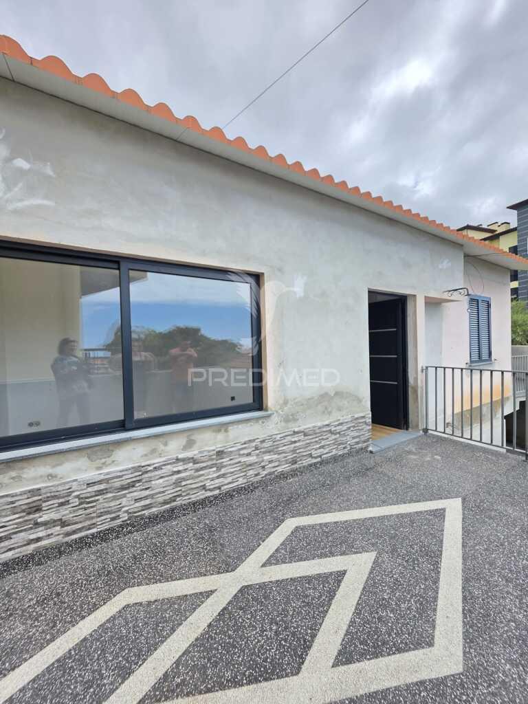 Moradia  térrea t2 no caniço