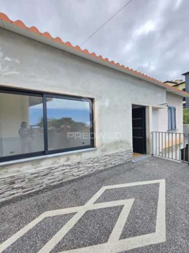 Moradia  térrea t2 no caniço