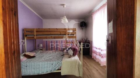 Moradia t3 com quintal amplo e garagem em beringel