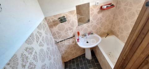 Casa senhorial com história e potencial — para reabilitar!