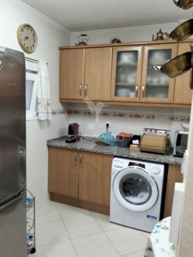 Apartamento t2 - com elevador no vale da amoreira