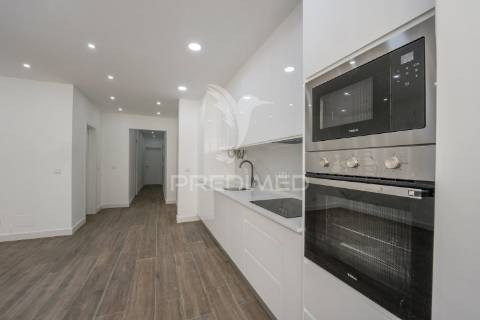 T2 com terraço amadora  junto metro