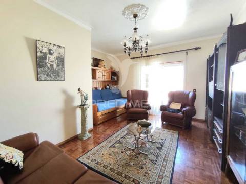 Moradia t2 com garagem, bairro do areias, montijo
