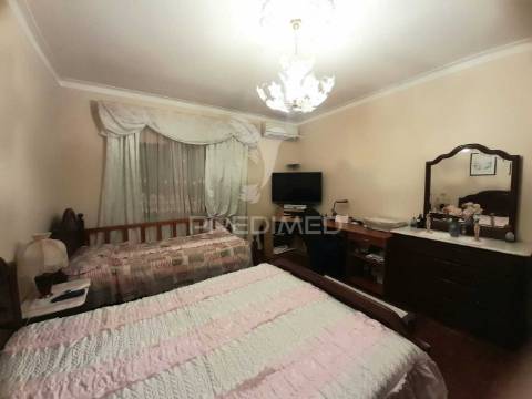 Moradia t2 com garagem, bairro do areias, montijo