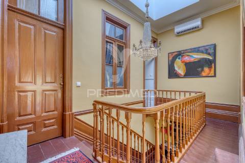 Prédio com projeto aprovado para obras