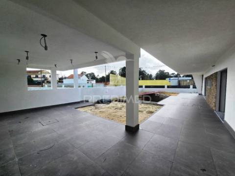 Moradia isolada t3, c/piscina e box, qta. marquesa - q. anjo