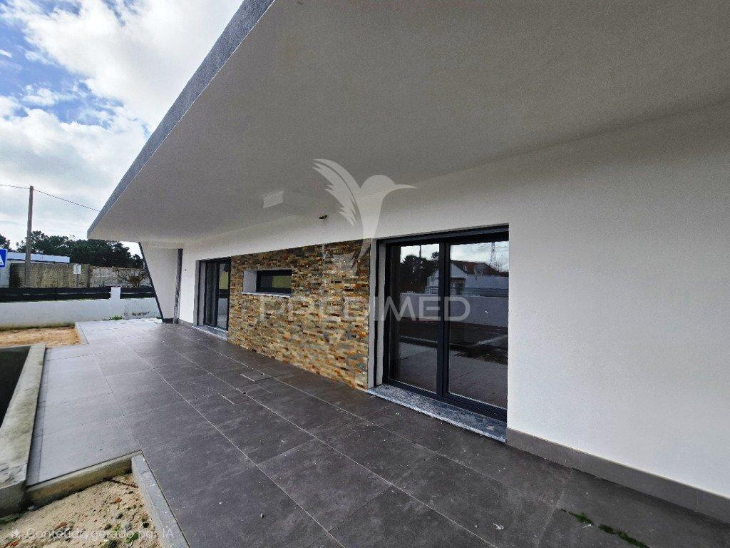 Moradia isolada t3, c/piscina e box, qta. marquesa - q. anjo
