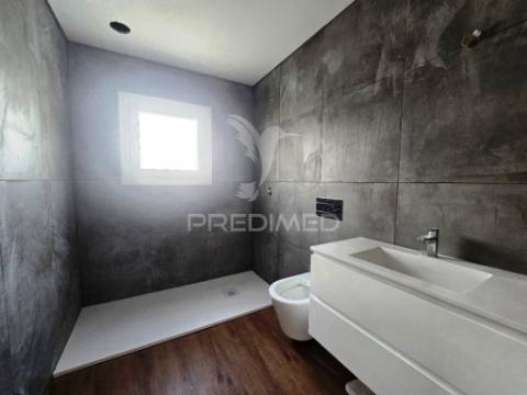Moradia isolada t3, c/piscina e box, qta. marquesa - q. anjo