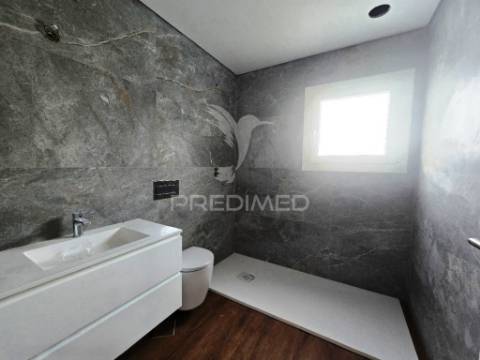 Moradia isolada t3, c/piscina e box, qta. marquesa - q. anjo