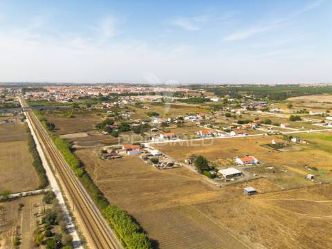 Moradia térrea em quintinha no pinhal novo