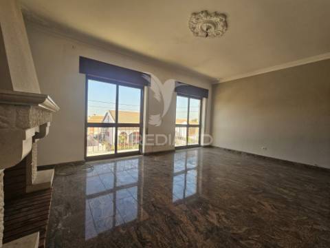Apartamento t4 em gaio do rosário