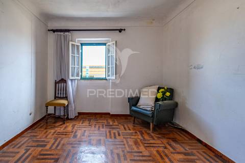 Moradia típica alentejana em mora