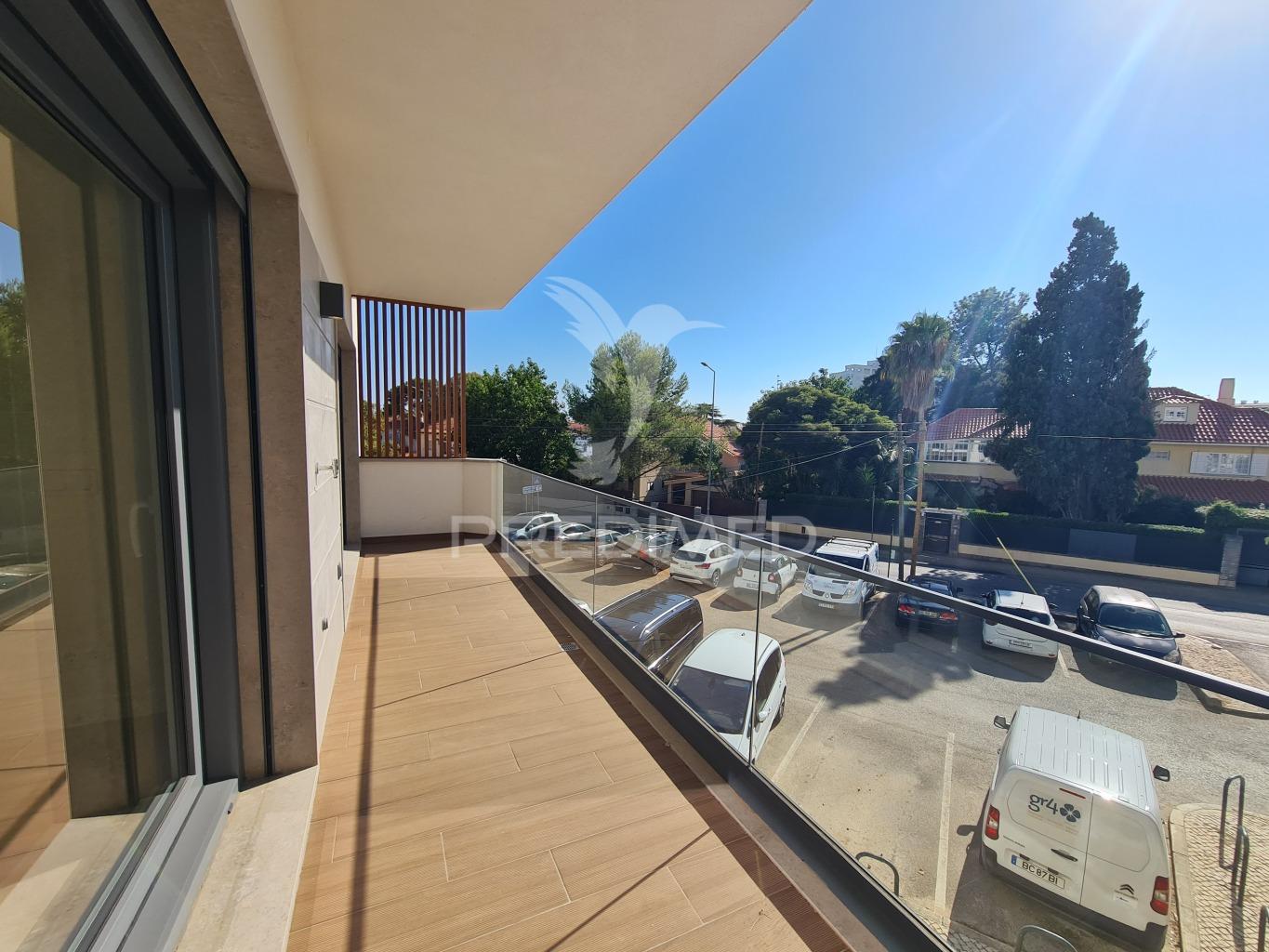 T3, elegância contemporânea a estrear no coração de cascais
