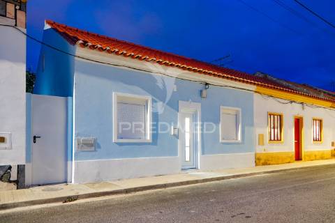 Moradia v2 remodelada, cabrito – abrantes.