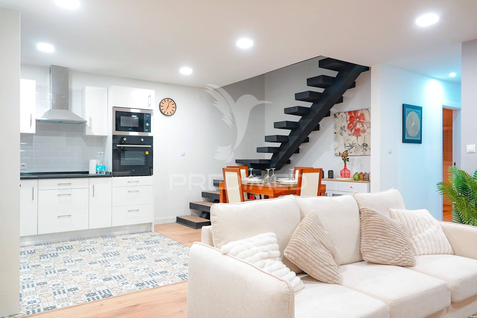 Moradia v2 remodelada, cabrito – abrantes.