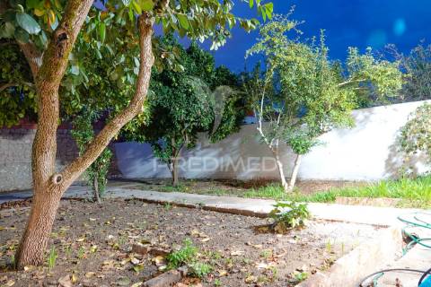 Moradia v2 remodelada, cabrito – abrantes.