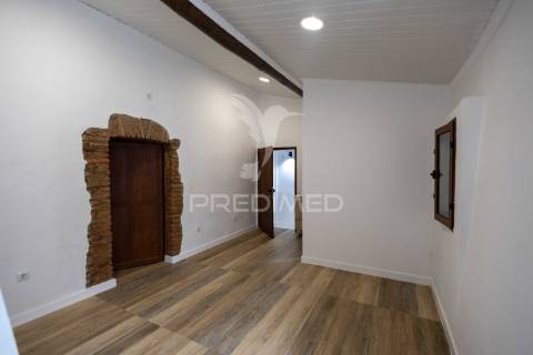 Apartamento t2 renovado na zona histórica do alandroal