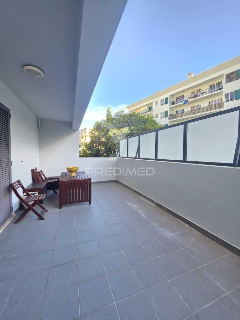 Apartamento t1 com logradouro no funchal