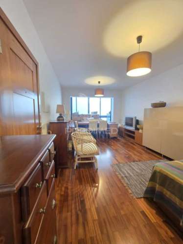 Apartamento t1 com logradouro no funchal