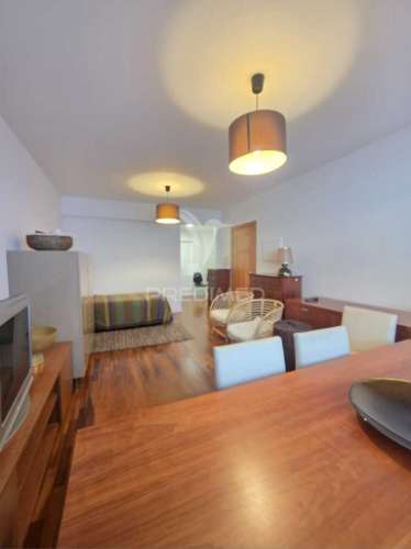 Apartamento t1 com logradouro no funchal